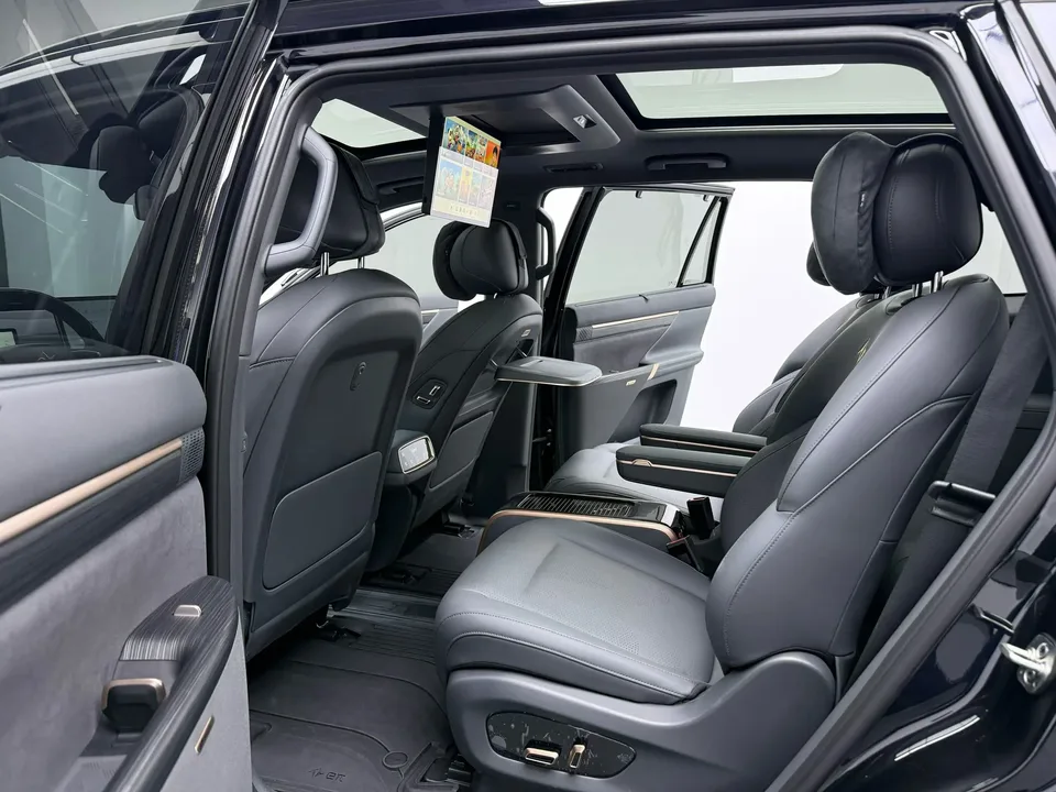 Dongfeng Yipai 008 Yipai 008 2024 210Max Extended Range 6-seater 2025 — thumbnail 3