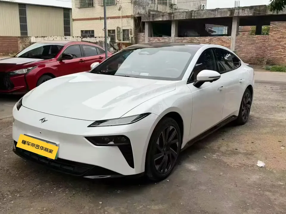 Dongfeng YiPai 007 2025