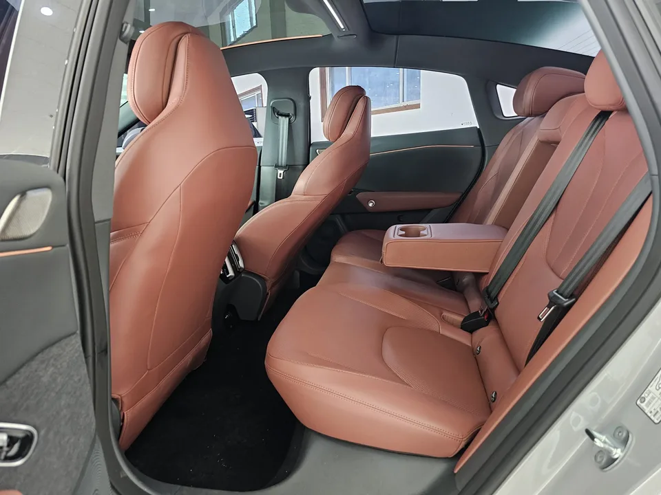 ARCFOX Extreme Fox JiFox Alpha S5 Pure Electric Version 630 Yuan Intelligent Driving Edition 185kW 2026 — миниатюра 4