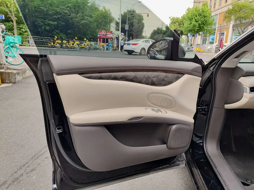 Zhiji LS6 Max Standard Edition 2024 — миниатюра 3
