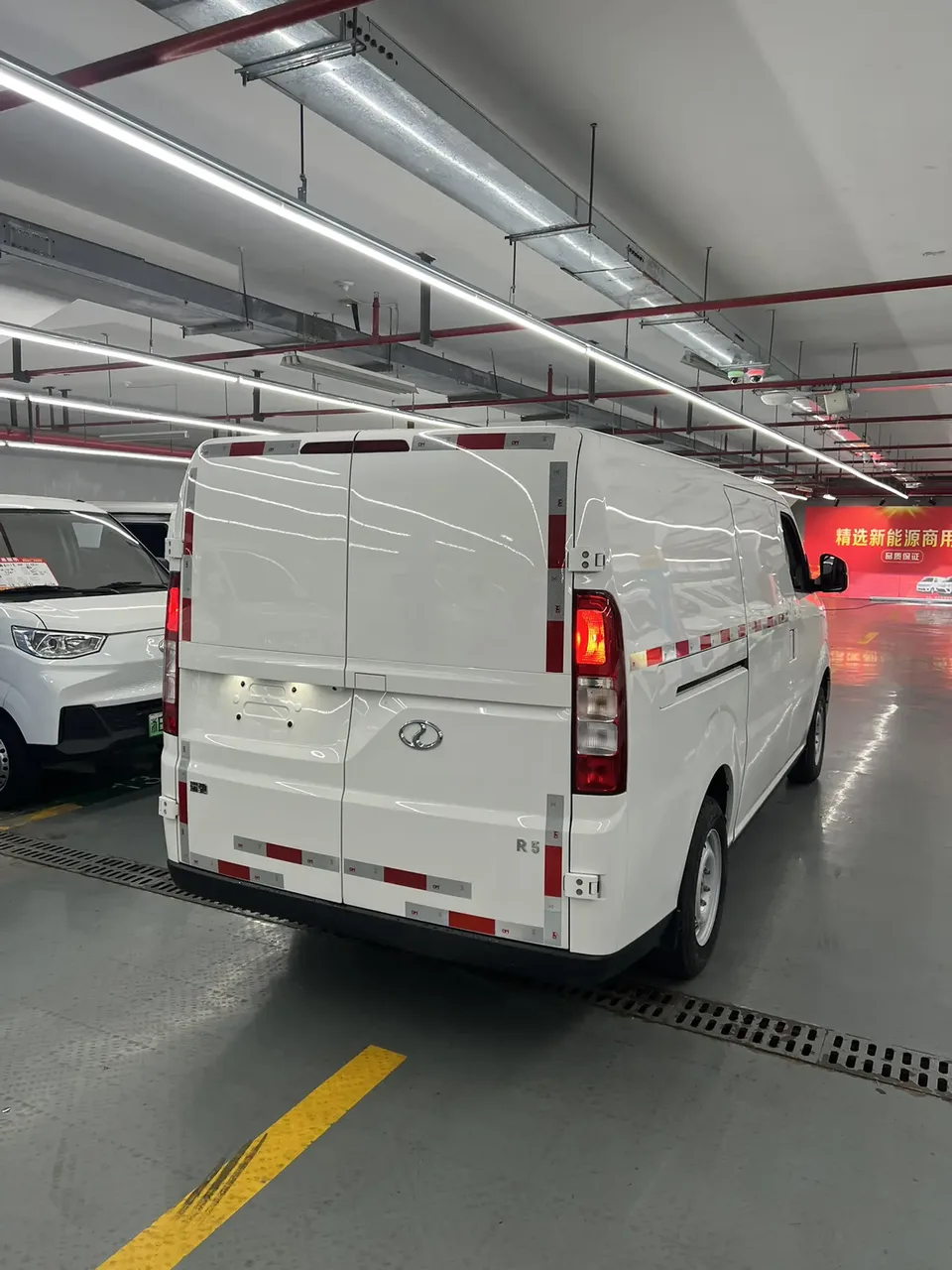 Ruichi R5 Ruichi R5 2025 Freight Edition Intelligent Supercharger Edition Pioneer I 52.16kWh 2025 — thumbnail 2