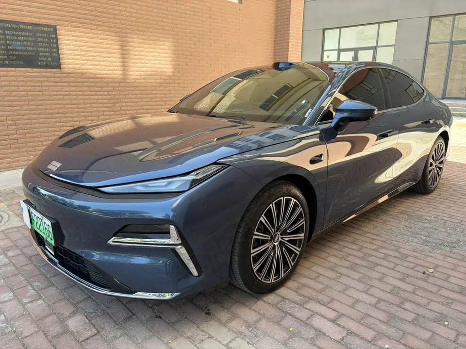 Geely Galaxy Star 8 PHEV 2025