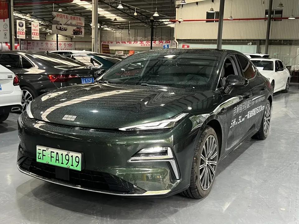 Geely Galaxy Star 8 PHEV 2025