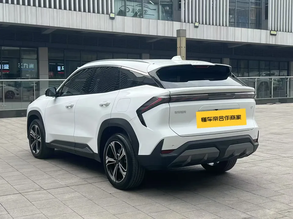 Geely Galaxy L7 1.5T DHT 115km Starship 2023 — миниатюра 4