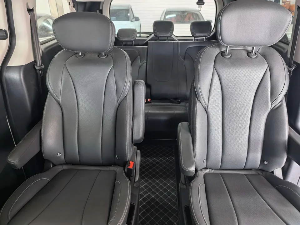 Datong Maxus G20 Maxus G20 2023 PLUS 2.0T Gasoline Automatic Executive Edition 2023 — миниатюра 3