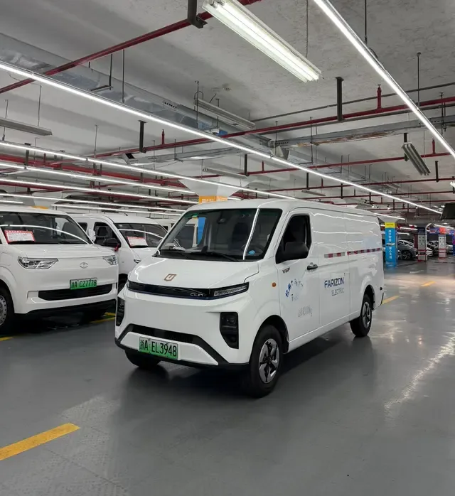 Farizon Star Rewards V Remote Star Rewards V 2023 V6E CATL 41.86kWh Premium Edition 2025 — photo 1, buy with delivery to Moscow