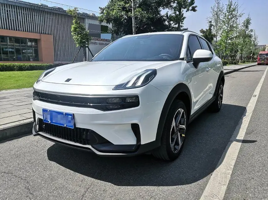Lynk & Co 06 2023