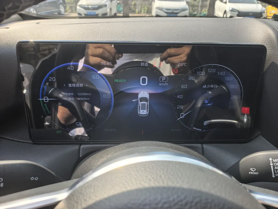 Hongqi HS3 PHEV 115km Jinwei Edition 2025 — миниатюра 4