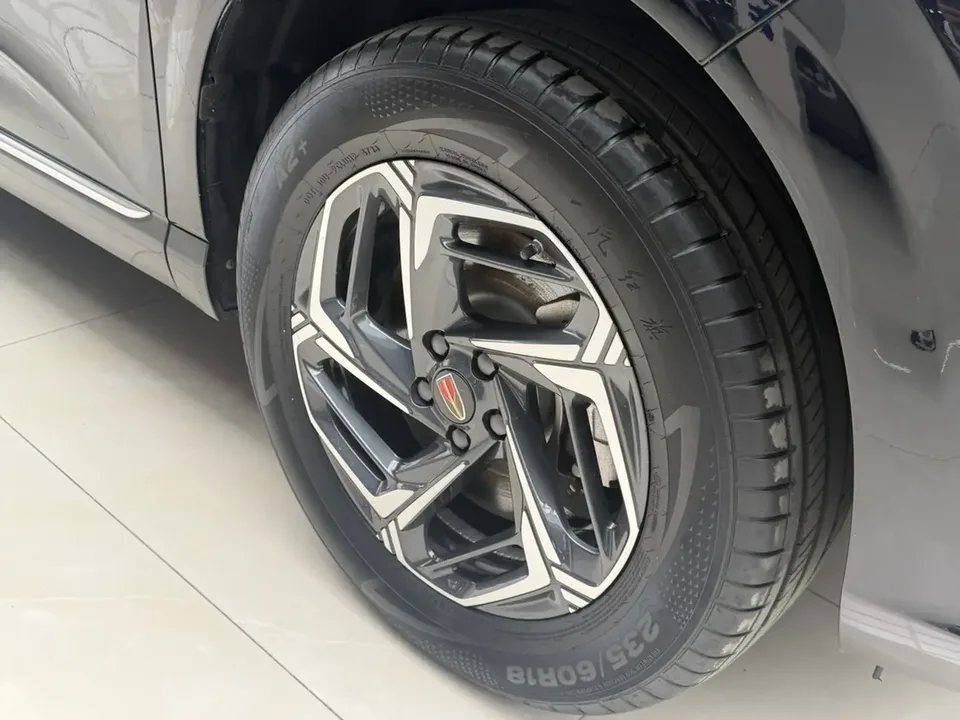 Hongqi HS3 1.5T Shanwei Edition 2024 — миниатюра 3
