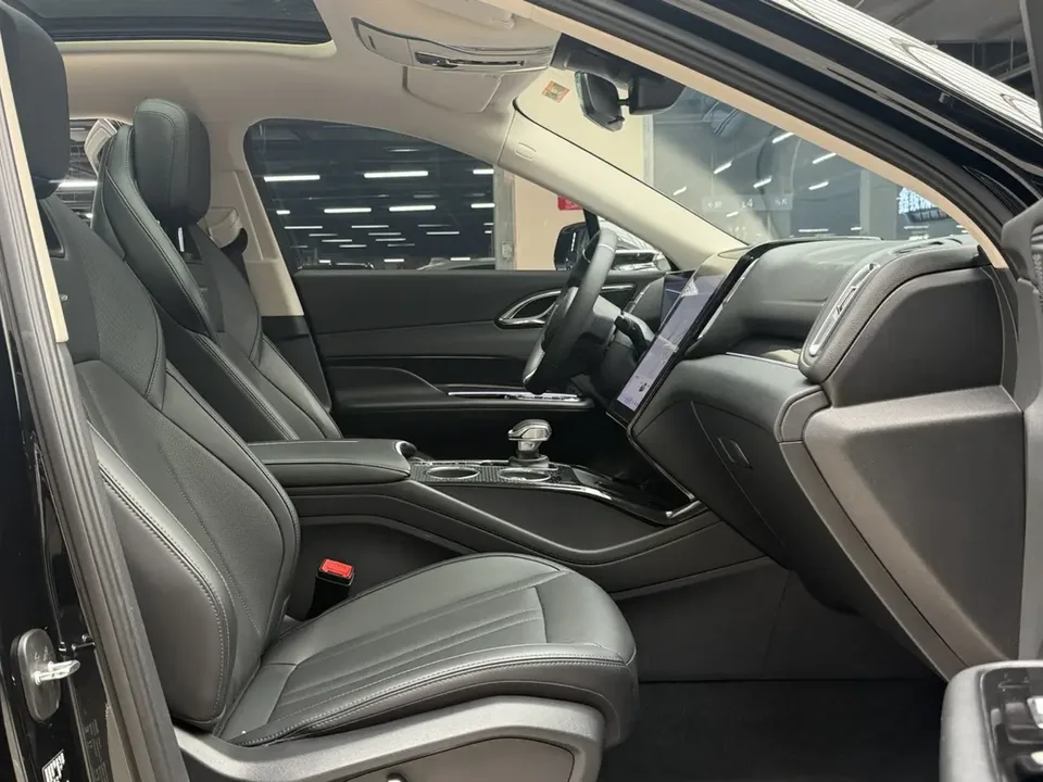 Hongqi HS3 1.5T Shanwei Edition 2024 — миниатюра 5