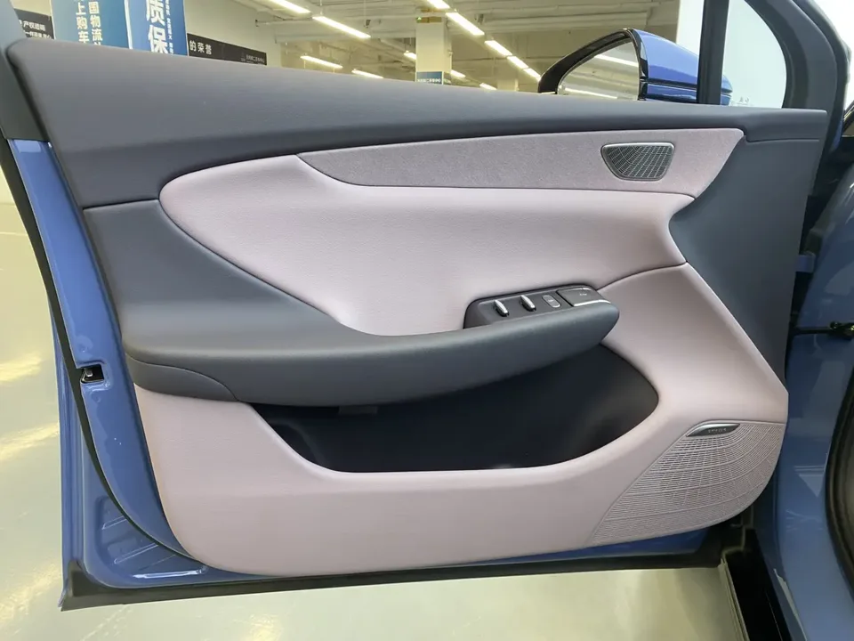 Hongqi Red Flag Tiangong 05 750 Smart Edition 2025 — миниатюра 2