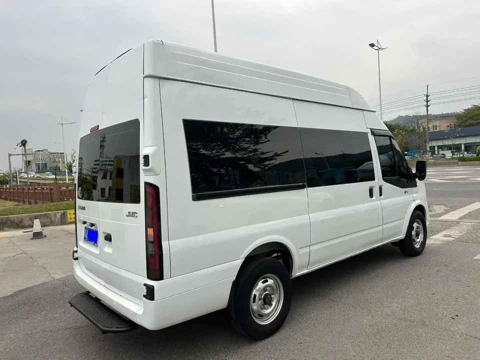 Jiangling Fushun 2.0T automatic diesel mid-axle high-roof commercial multi-purpose passenger car with 7 seats 2023 — миниатюра 4
