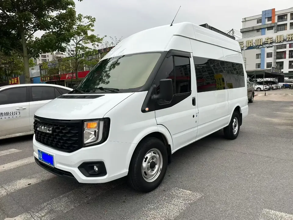 Jiangling Fushun 2.0T automatic diesel mid-axle high-roof commercial multi-purpose passenger car with 7 seats 2023 — фото 1, купить с доставкой в Москву