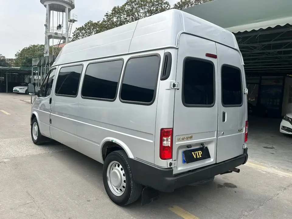Jiangling Teshun 2.8T Space King Ordinary Model Long Axis Medium High Roof Rear Single Tire - 6-seater Diesel National VI JX493 2022 — миниатюра 3