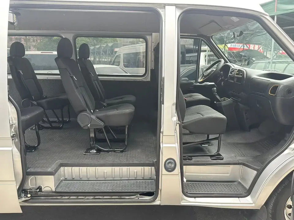 Jiangling Teshun 2.8T Space King Ordinary Model Long Axis Medium High Roof Rear Single Tire - 6-seater Diesel National VI JX493 2022 — миниатюра 4