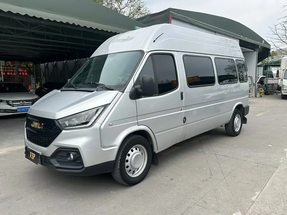 Jiangling Teshun 2.8T Space King Ordinary Model Long Axis Medium High Roof Rear Single Tire - 6-seater Diesel National VI JX493 2022 — фото 1, купить с доставкой в Москву