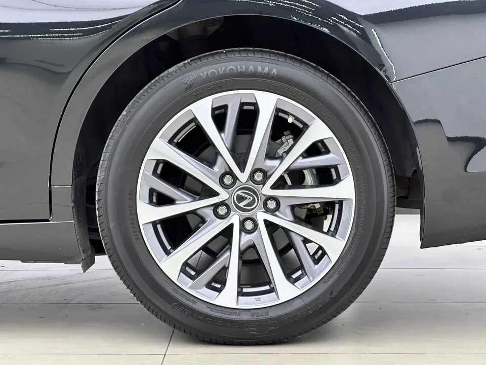Lexus ES 200 Excellence Edition 2022 — миниатюра 3