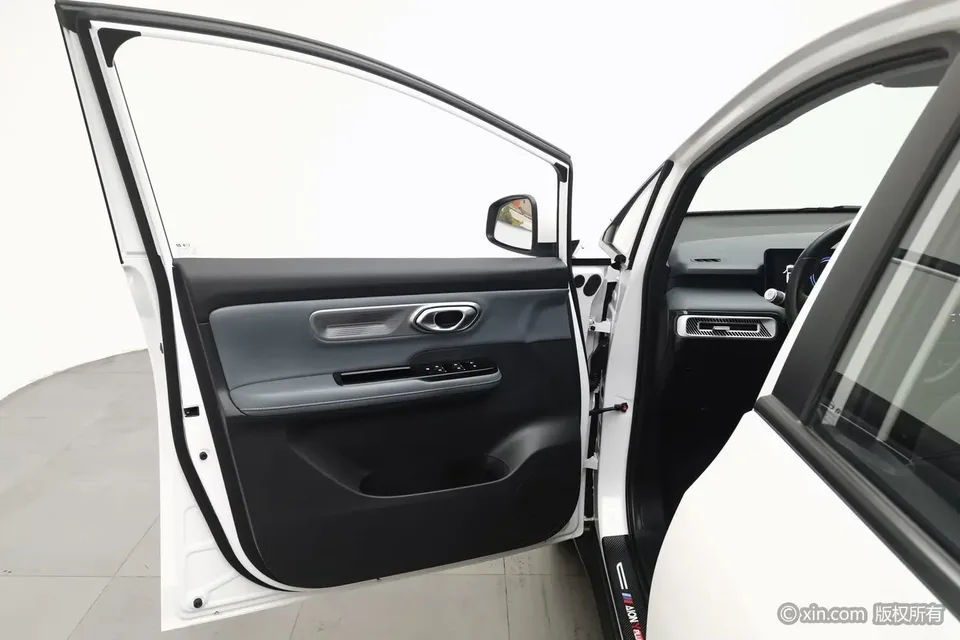 AION Y PLUS 70 Enjoy Edition 2023 — миниатюра 5