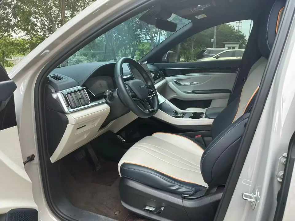 BYD Song PLUS DM DM-i Honor Edition 110KM Flagship Model 2024 — миниатюра 5