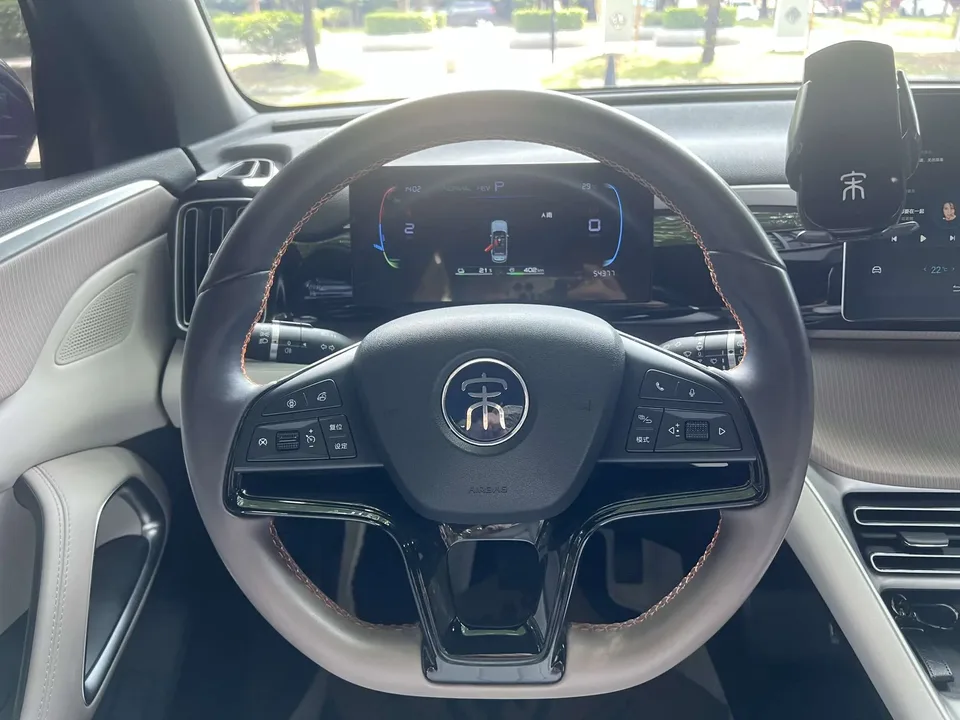 BYD Song Pro DM DM-i Honor Edition 71km Pilot Edition 2024 — миниатюра 3