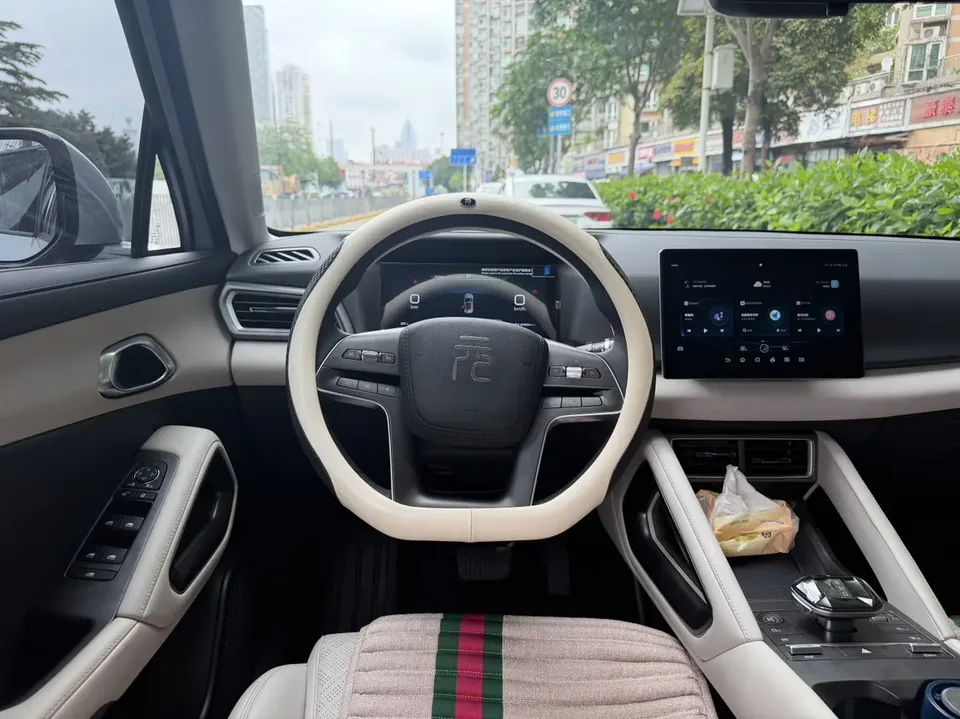 BYD Yuan Up 401KM Vitality 2024 — миниатюра 3
