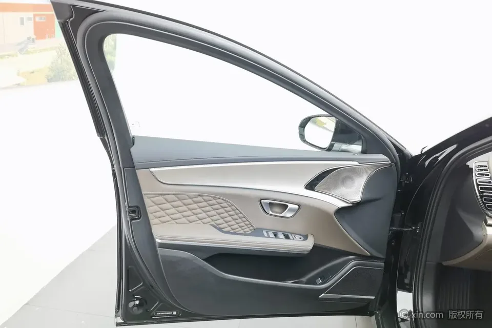 BYD Han DM DM-i Champion Edition 121KM Premium Edition 2023 — миниатюра 5