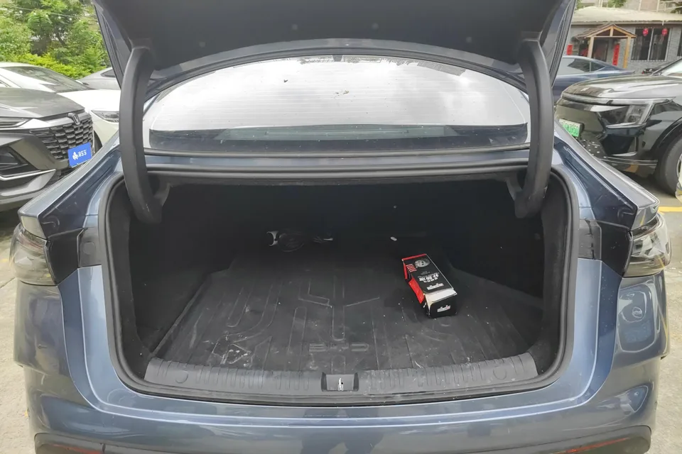 BYD Seal 06DM Intelligent Driving Edition DM-i 80KM Luxury Edition 2025 — миниатюра 5