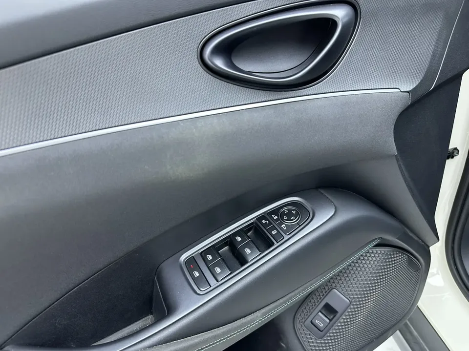 BYD Seal 06DM DM-i 120KM Premium Edition 2024 — thumbnail 4