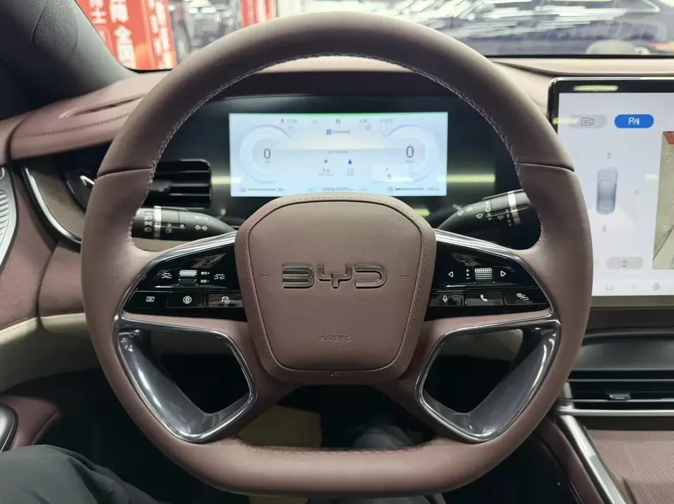 BYD Seal DM DM-i 1.5L 121KM Premium Edition 2023 — миниатюра 3