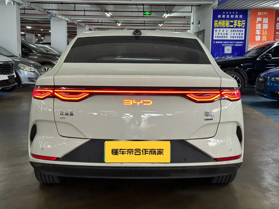 BYD Qin L EV 470km Leading Model 2025 — миниатюра 4
