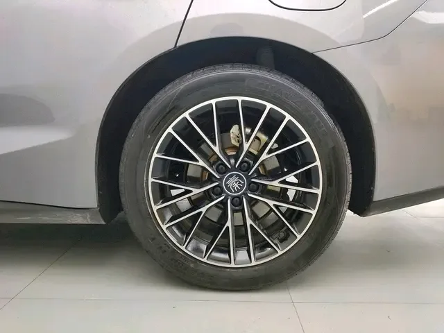 BYD Qin L DM DM-i 120KM Excellence Edition 2024 — миниатюра 3
