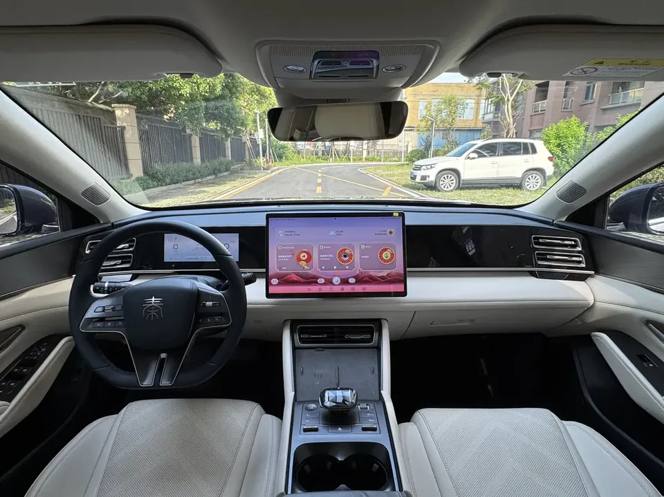 BYD Qin L DM DM-i 120KM Excellence Edition 2024 — миниатюра 4