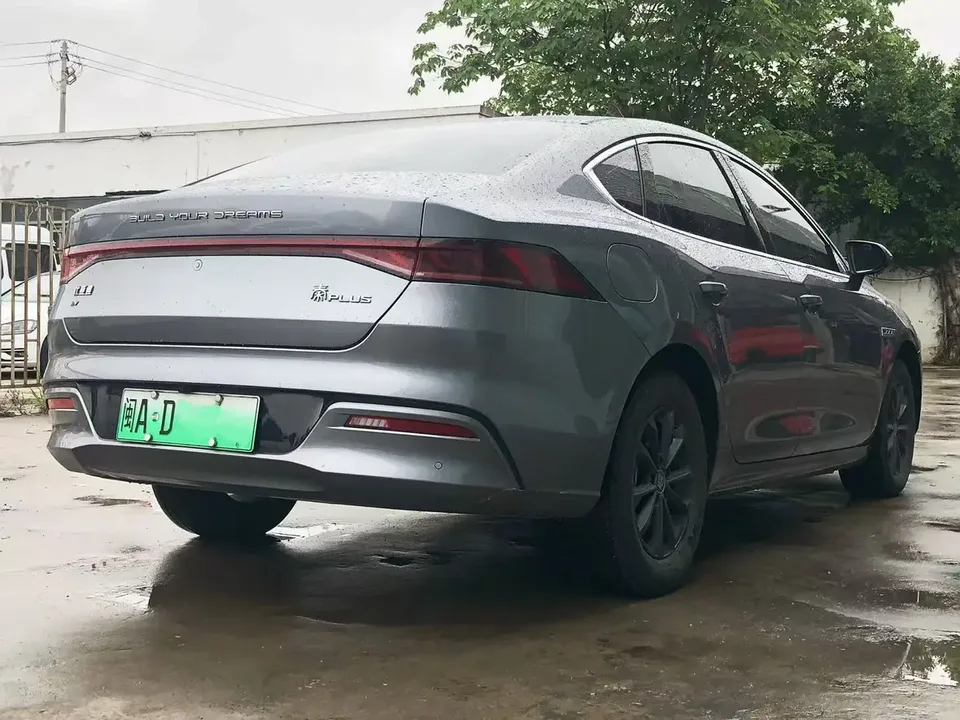 BYD Qin PLUS EV 510KM travel version 2024 — thumbnail 2