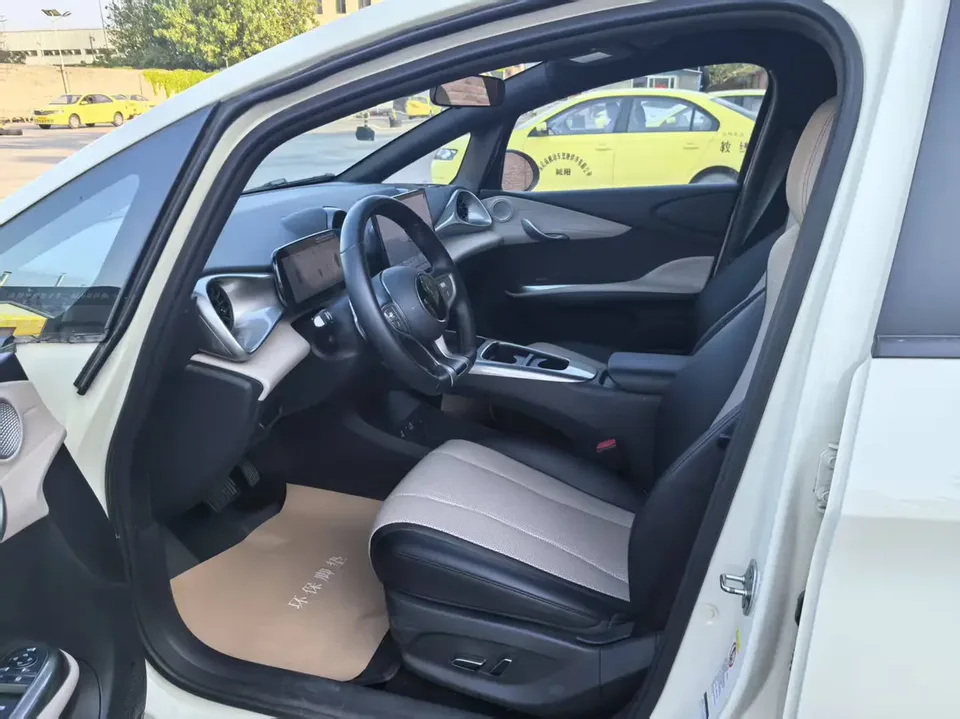 BYD Dolphin Smart Driving Edition 410KM Fashion Edition 2025 — миниатюра 3