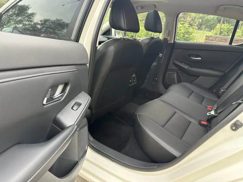 Nissan Sylphy Sylphy 2022 Sylphy 2022 1.6L XL CVT Enjoy Edition 2022 — миниатюра 4