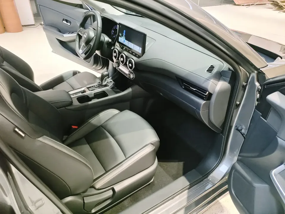 Nissan Sylphy Sylphy 2023 facelift 1.6L CVT Enjoy Edition 2025 — миниатюра 3