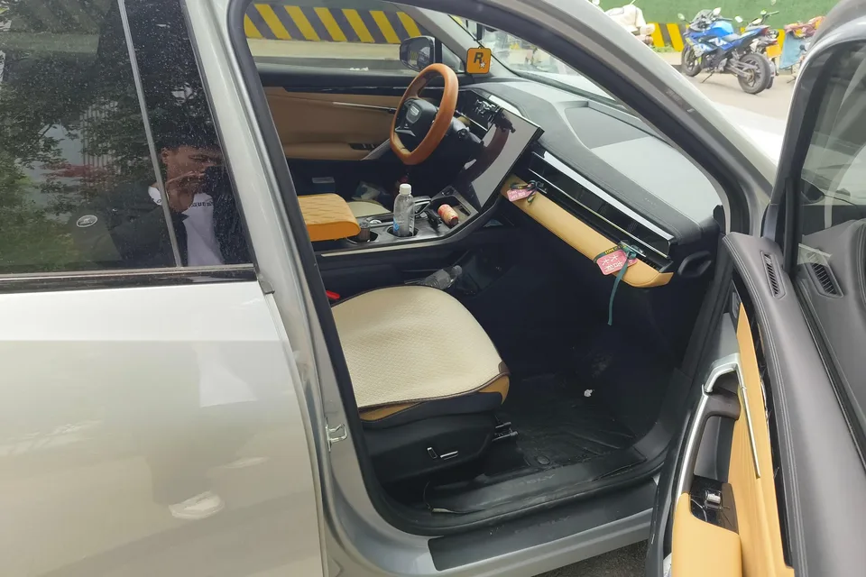Geely Atlas L Boyue L 2023 1.5TD DCT Premium Edition 2023 — миниатюра 3