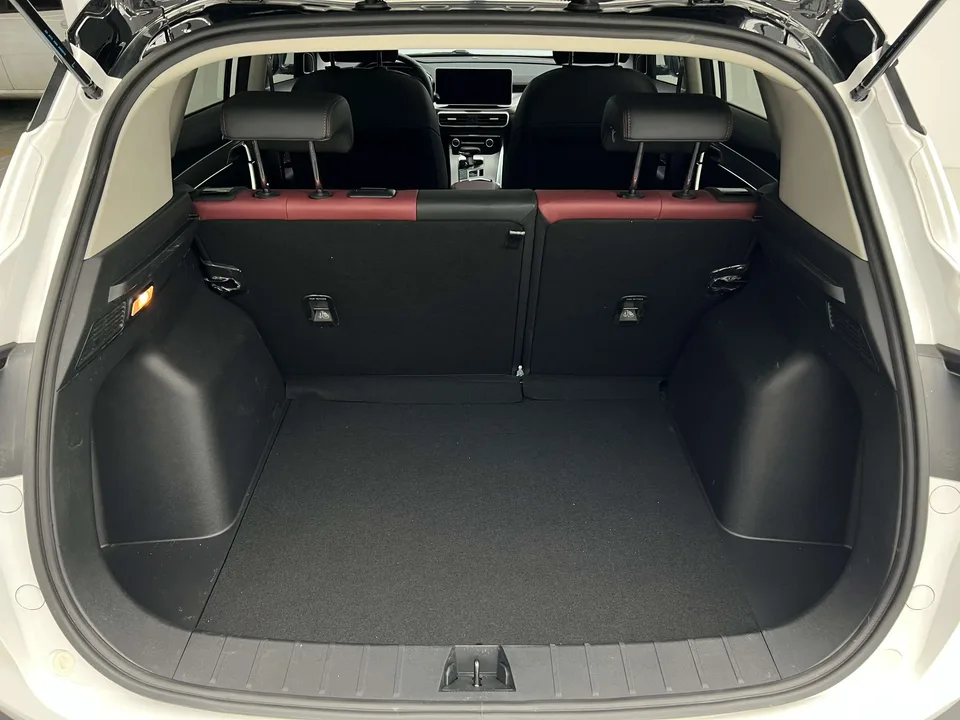 Geely Coolray SX11 Binyue 2021 240T DCT Diamond Edition 2022 — thumbnail 5