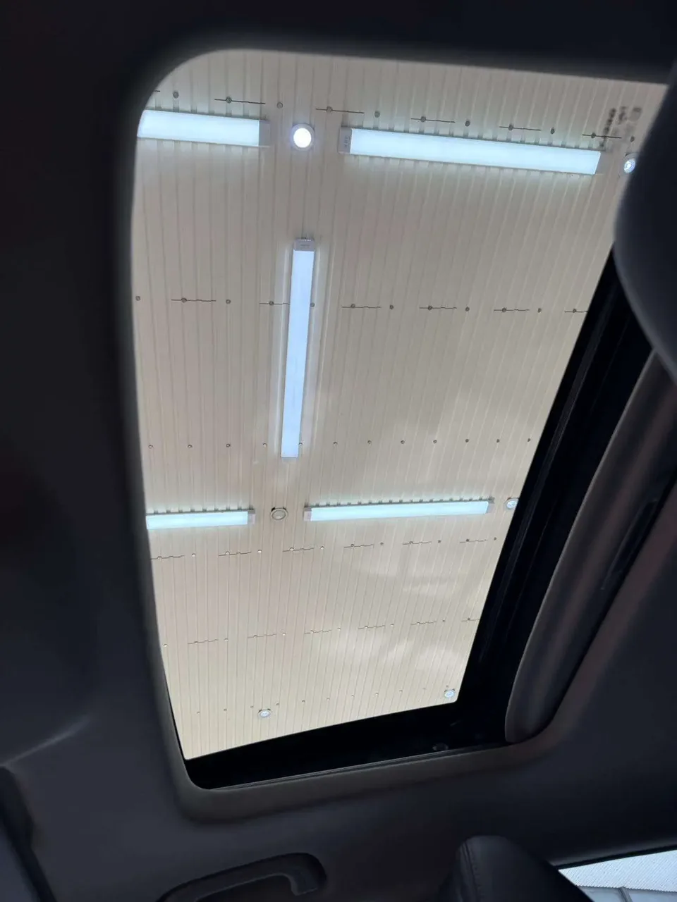 Geely Coolray SX11 Binyue 2021 240T DCT Platinum Edition 2023 — thumbnail 5