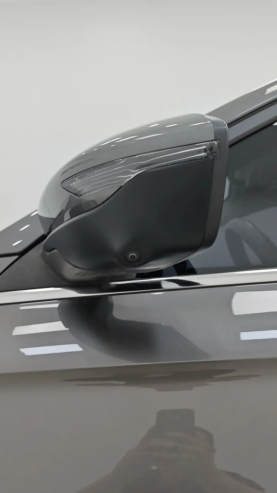 Geely Emgrand Emgrand 2022 Emgrand 2022 4th Generation 1.5L CVT Premium Edition 2022 — thumbnail 3
