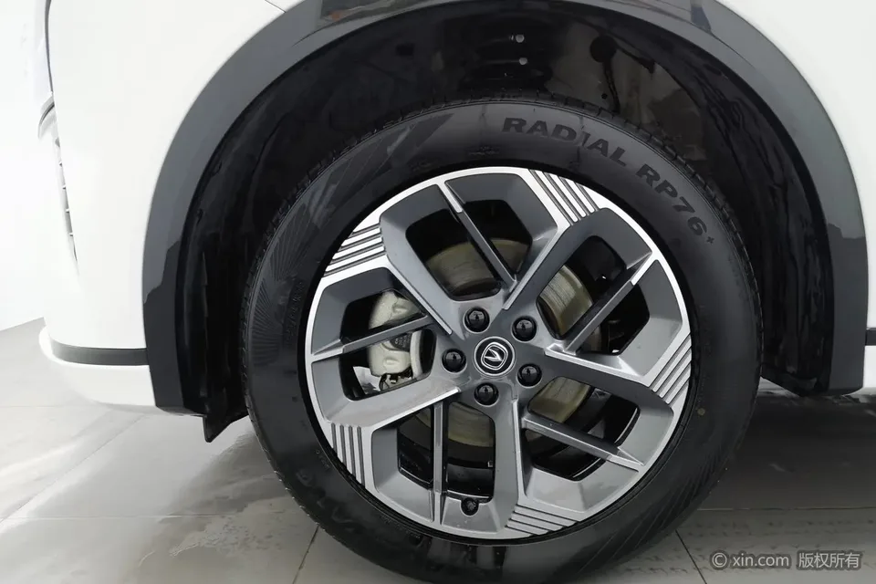 Changan CS75PLUS Changan CS75 PLUS 2025 fourth generation 1.5T New Blue Whale Smart Premium Edition 2024 — миниатюра 5