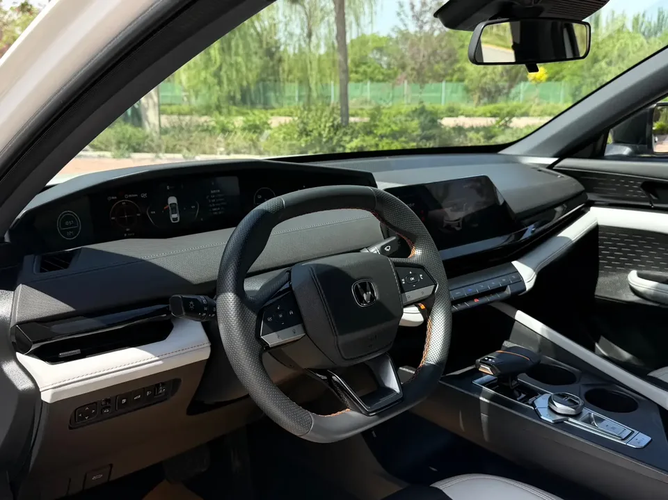 Changan UNI-V Blue Whale iDD 136km Smart Cool Edition 2024 — миниатюра 5