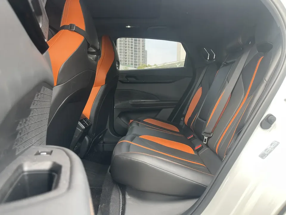 Changan UNI-V 1.5T Premium Sports Edition 2024 — thumbnail 4