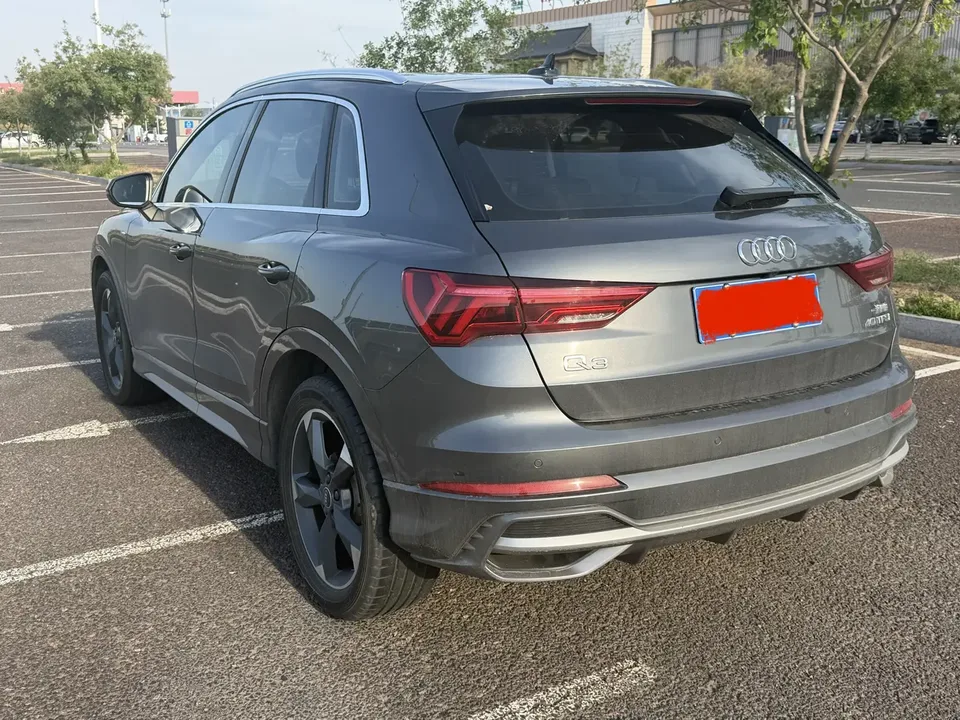 Audi Q3 Audi Q3 2022 35 TFSI Fashionable and Dynamic 2022 — миниатюра 4