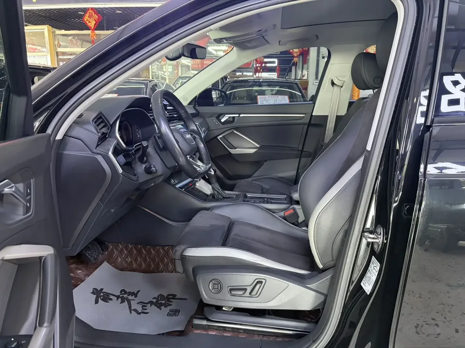 Audi Q3 Audi Q3 2022 35 TFSI Fashionable and Dynamic 2022 — миниатюра 5