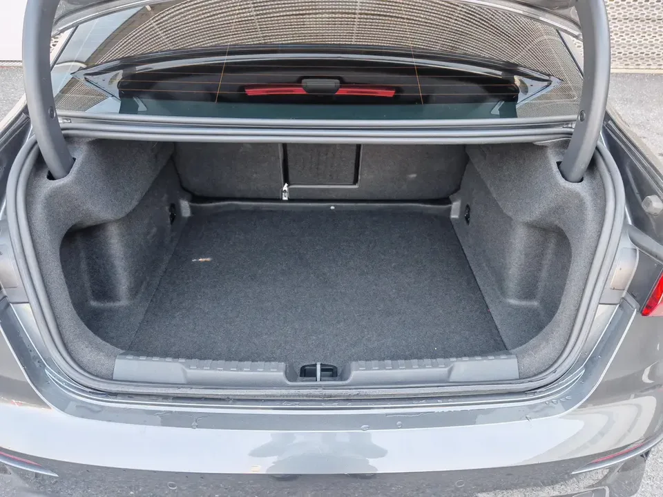 Audi A3 A3L Limousine 35 TFSI Fashion Sports 2023 — миниатюра 4