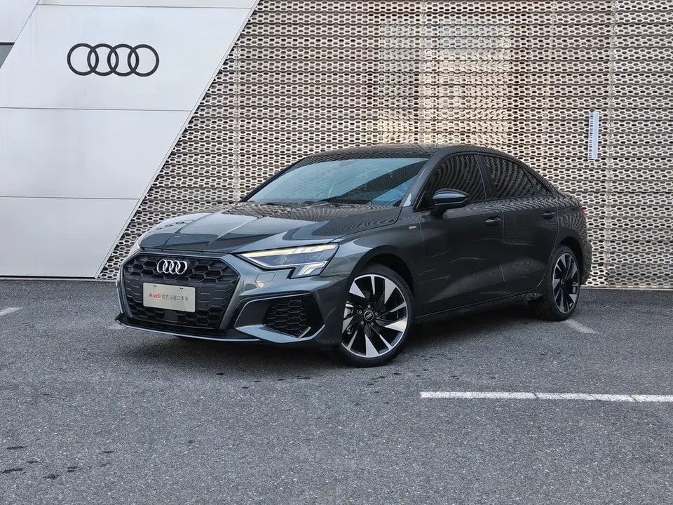 Audi A3 A3L Limousine 35 TFSI Fashion Sports 2023 — фото 1, купить с доставкой в Москву