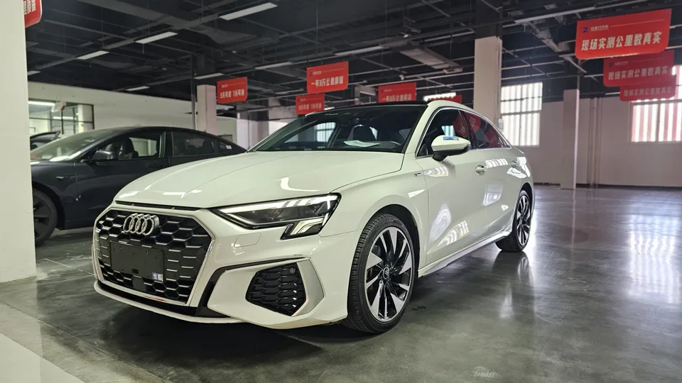 Audi A3 facelift A3L Limousine 35 TFSI stylish and sporty 2024 — фото 1, купить с доставкой в Москву