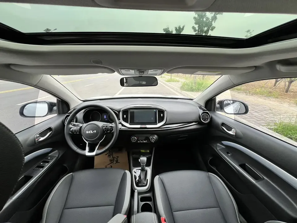 Kia KX1 Yipao 2021 1.4L CVT fun sunroof model 2022 — thumbnail 4