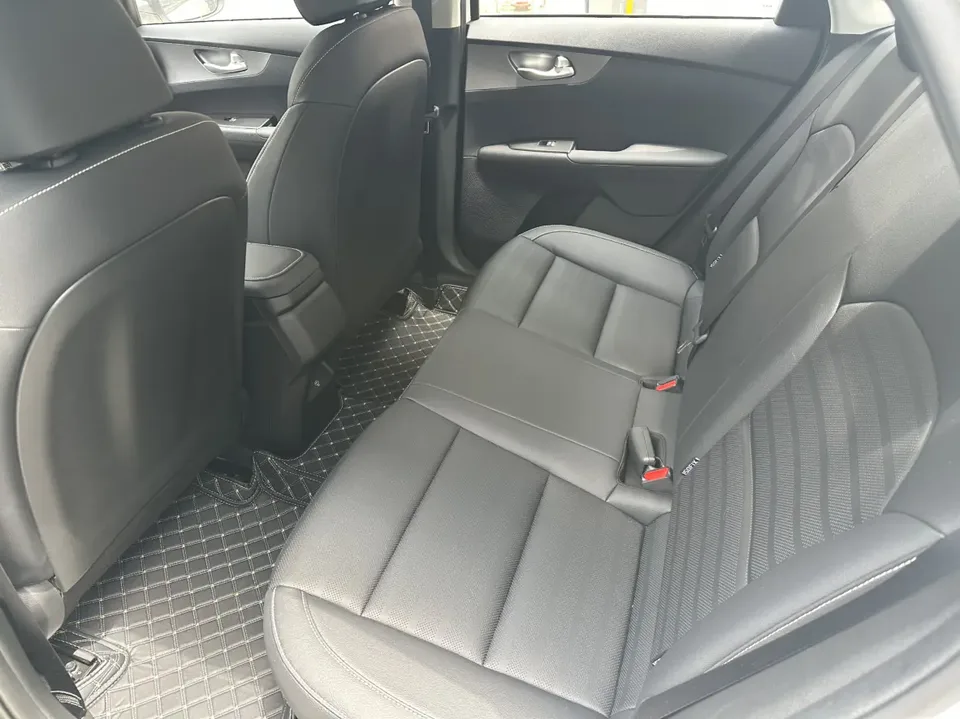Kia K3 1.5L IVT Comfort Premium Edition 2026 — миниатюра 4